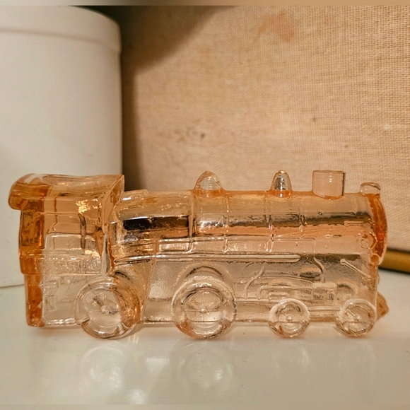 Vintage Pink Depression Glass Train Engine Candy Container - Picture 1 of 7